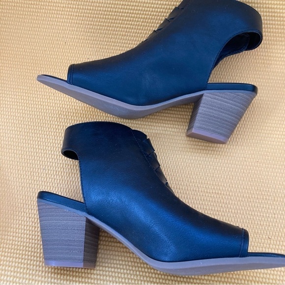 Sonoma Goods Women's Black Open Pointy Toe Heel Ankle Boots Size 9.5 m - Picture 5 of 10